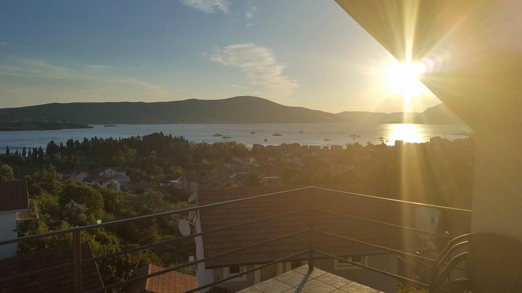 Apartmani Petar ティヴァト エクステリア 写真