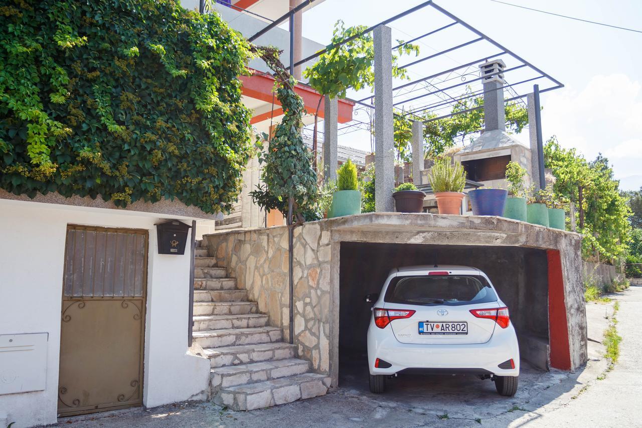 Apartmani Petar ティヴァト エクステリア 写真